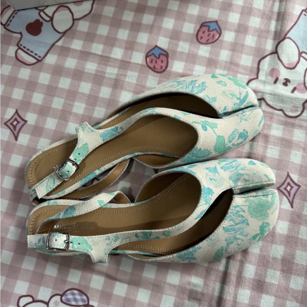 Maison Margiela Floral Split-Toe Slingback Flats in Mint and Cream - Picture 7 of 8